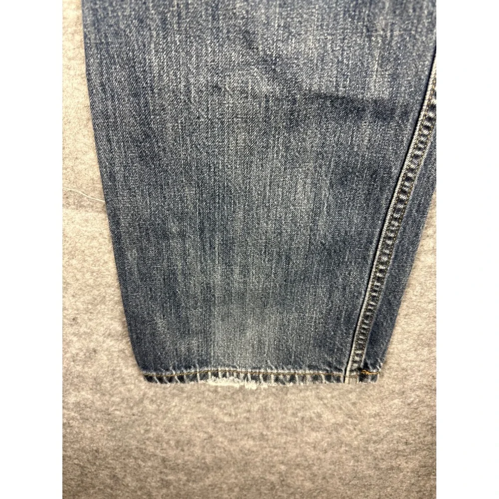 Levis levi 569