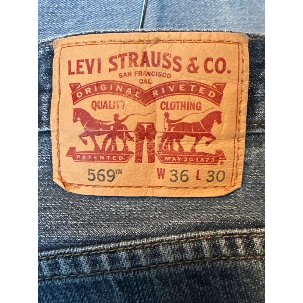 Levis levi 569