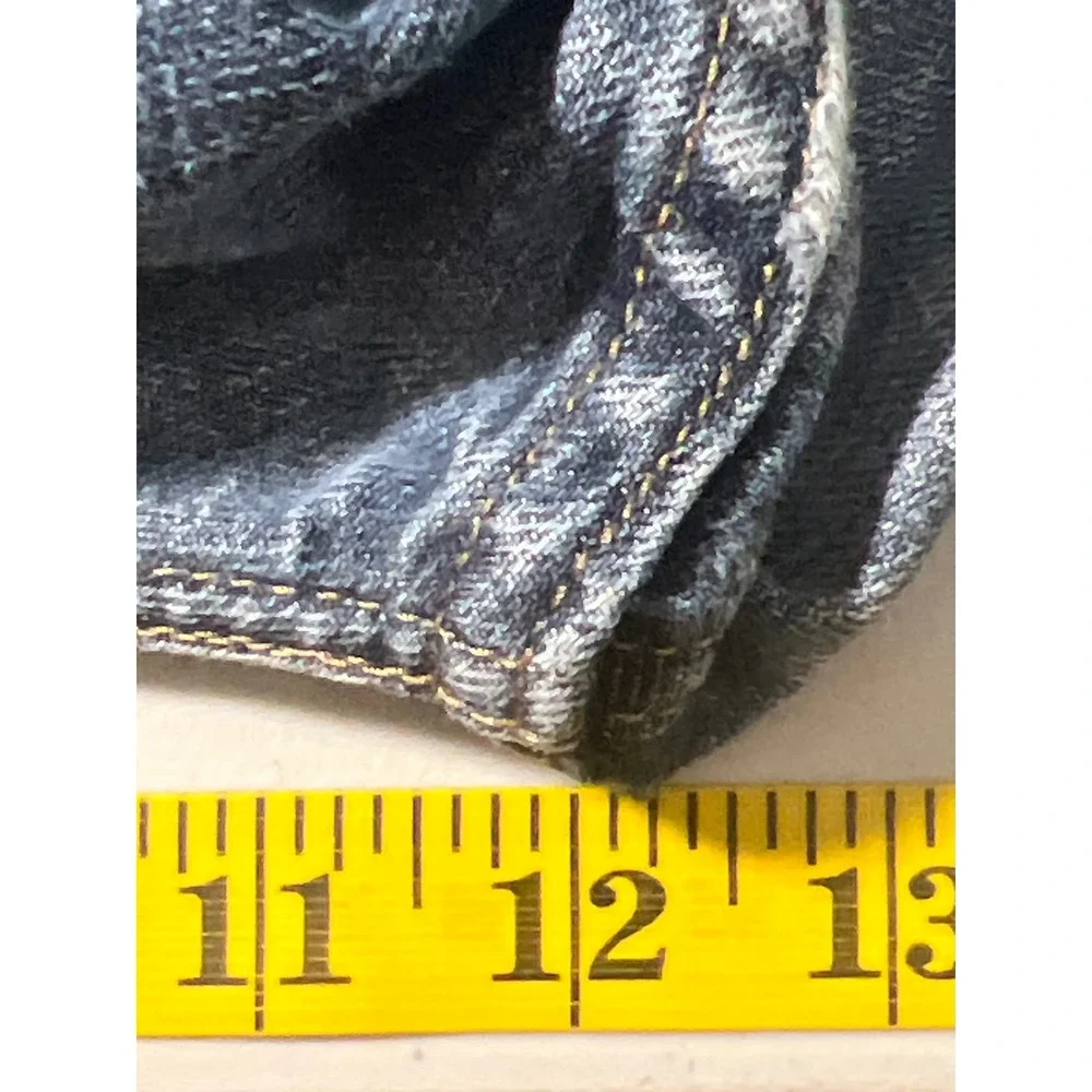 Levis levi 569