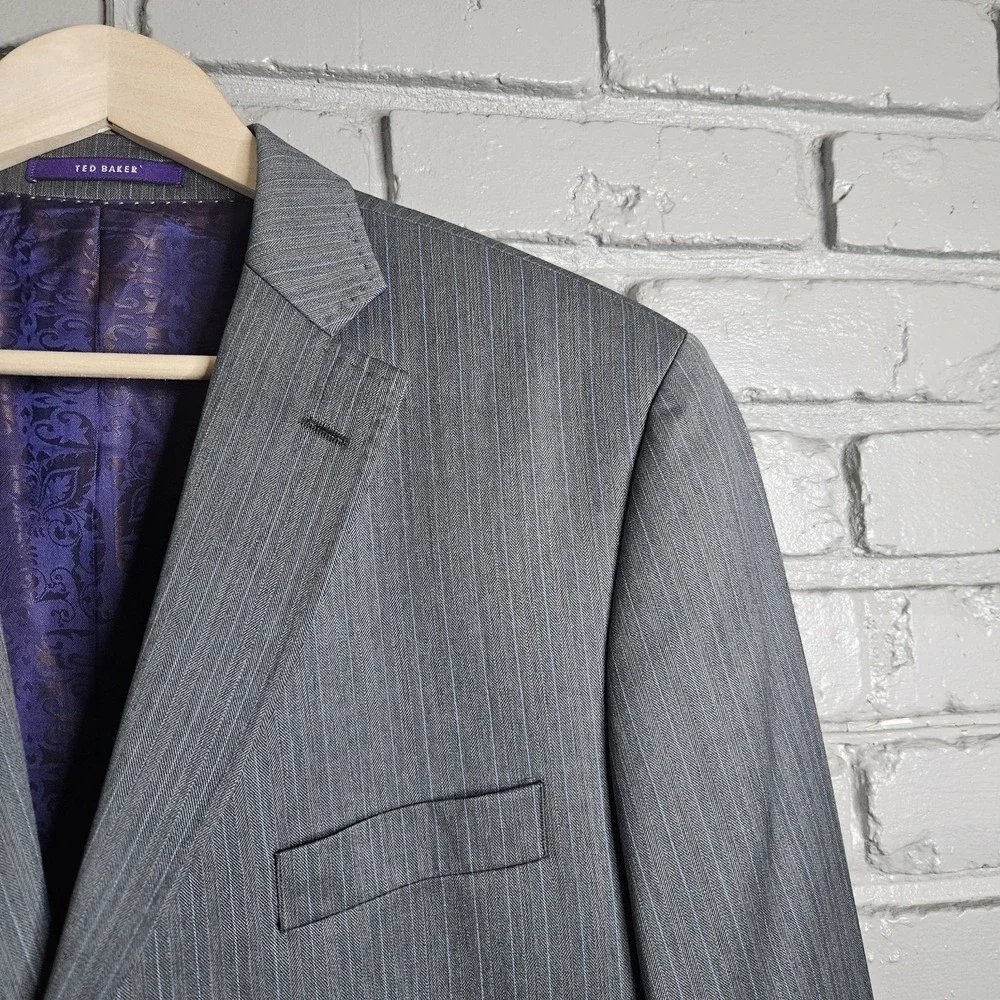 Ted Baker Endurance Suit Blazer Jacket‎ Mens 46R Gray Wool Pinstripe