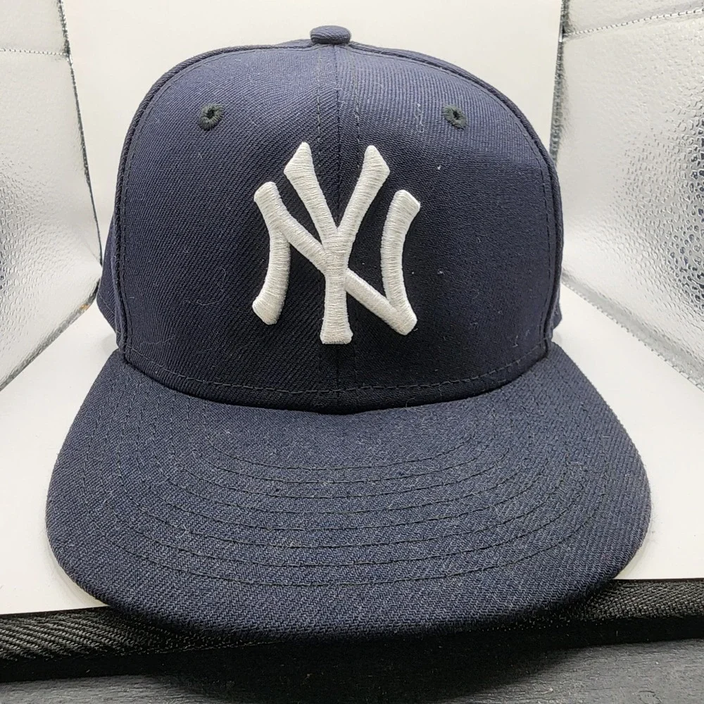 New Era 59FIFTY New York Yankees Fitted Hat Navy Blue Youth‎ Size 6 3/8 MLB Cap