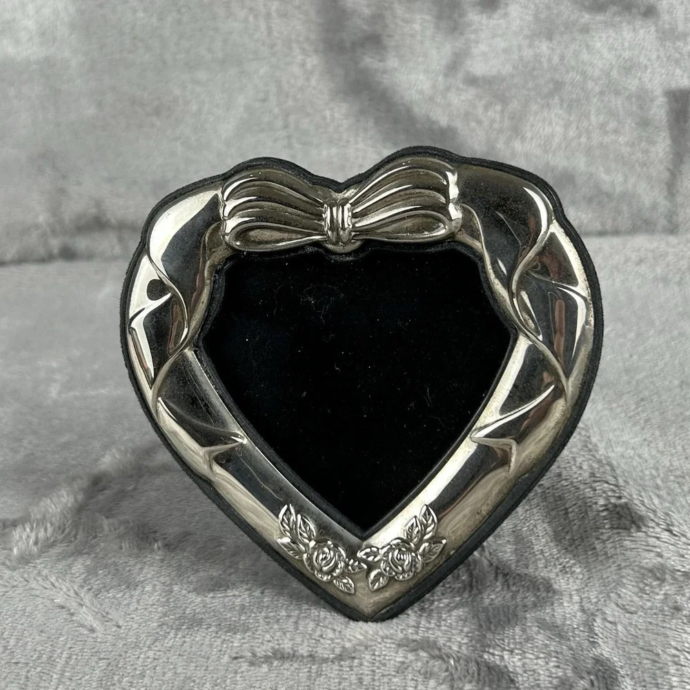 VTG Silver Plated Heart Shaped Picture Frame Easel Back Table Top‎ Victorian