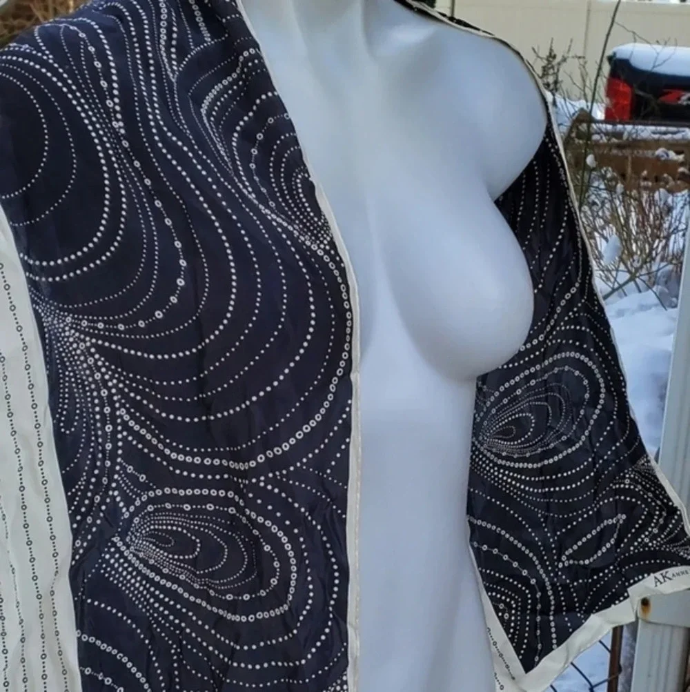 Anne Klein black white