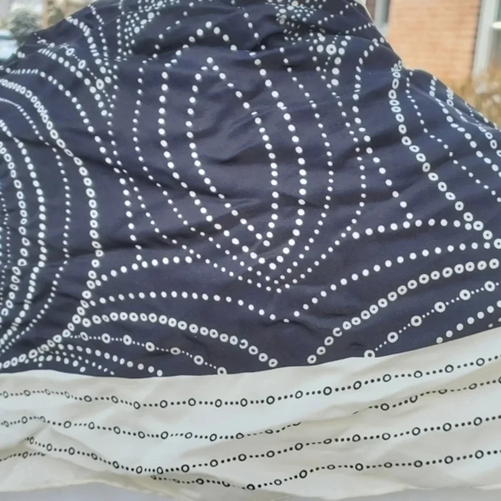 Anne Klein black white