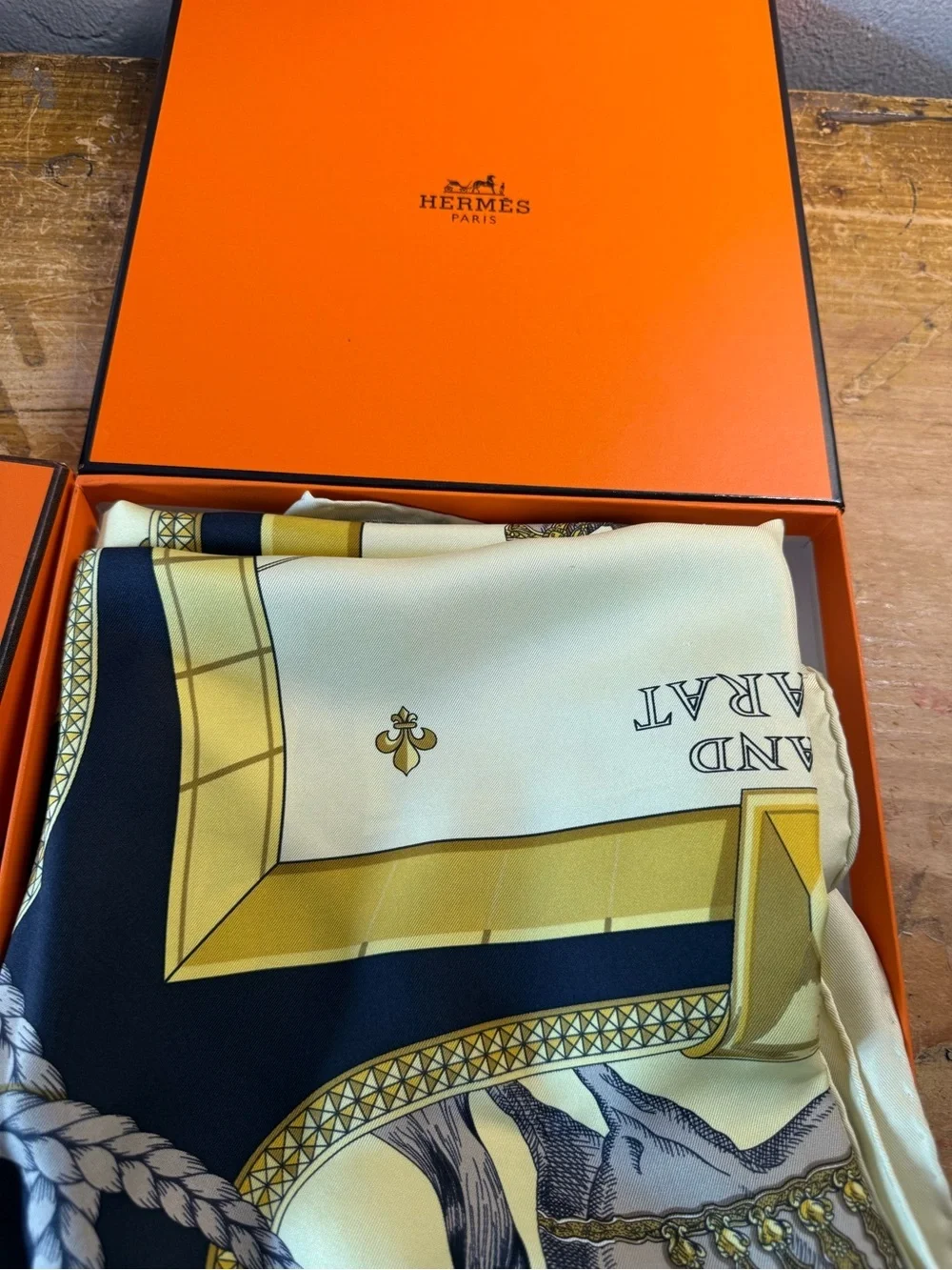 Hermes scarf rare color Apparat COA