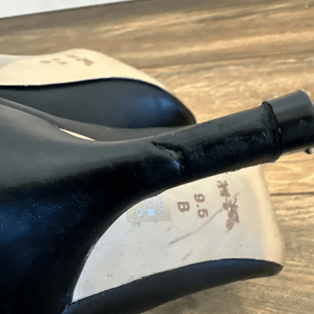 COACH vintage Black leather upper shell slip on pump shoes 9.5 B damaged‎