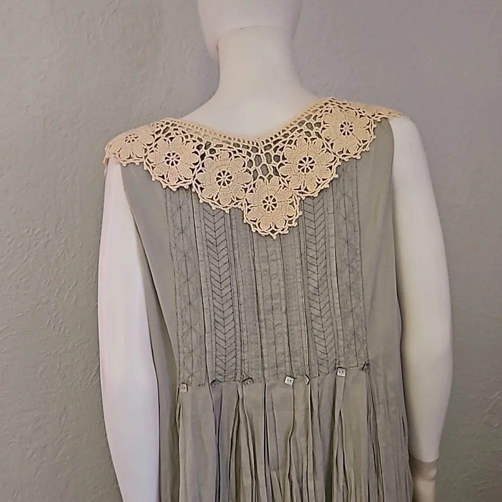 Hand Crafted collar wide