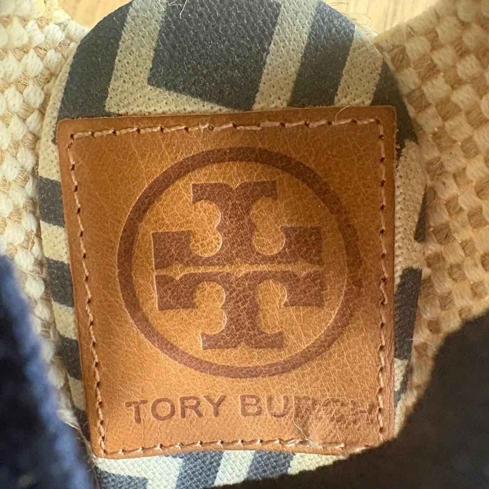 Tory Burch good excellent