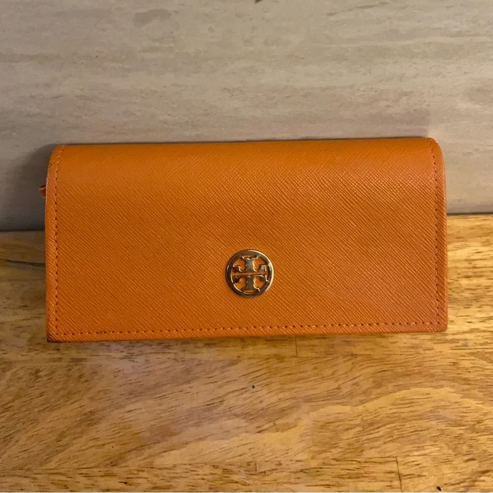Tory Burch tort burch