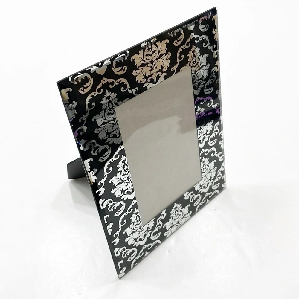 N/A black silver