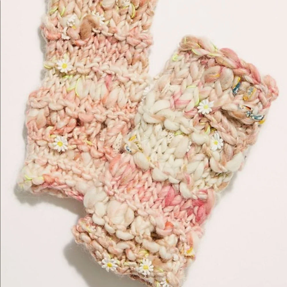 Free People fingerless has