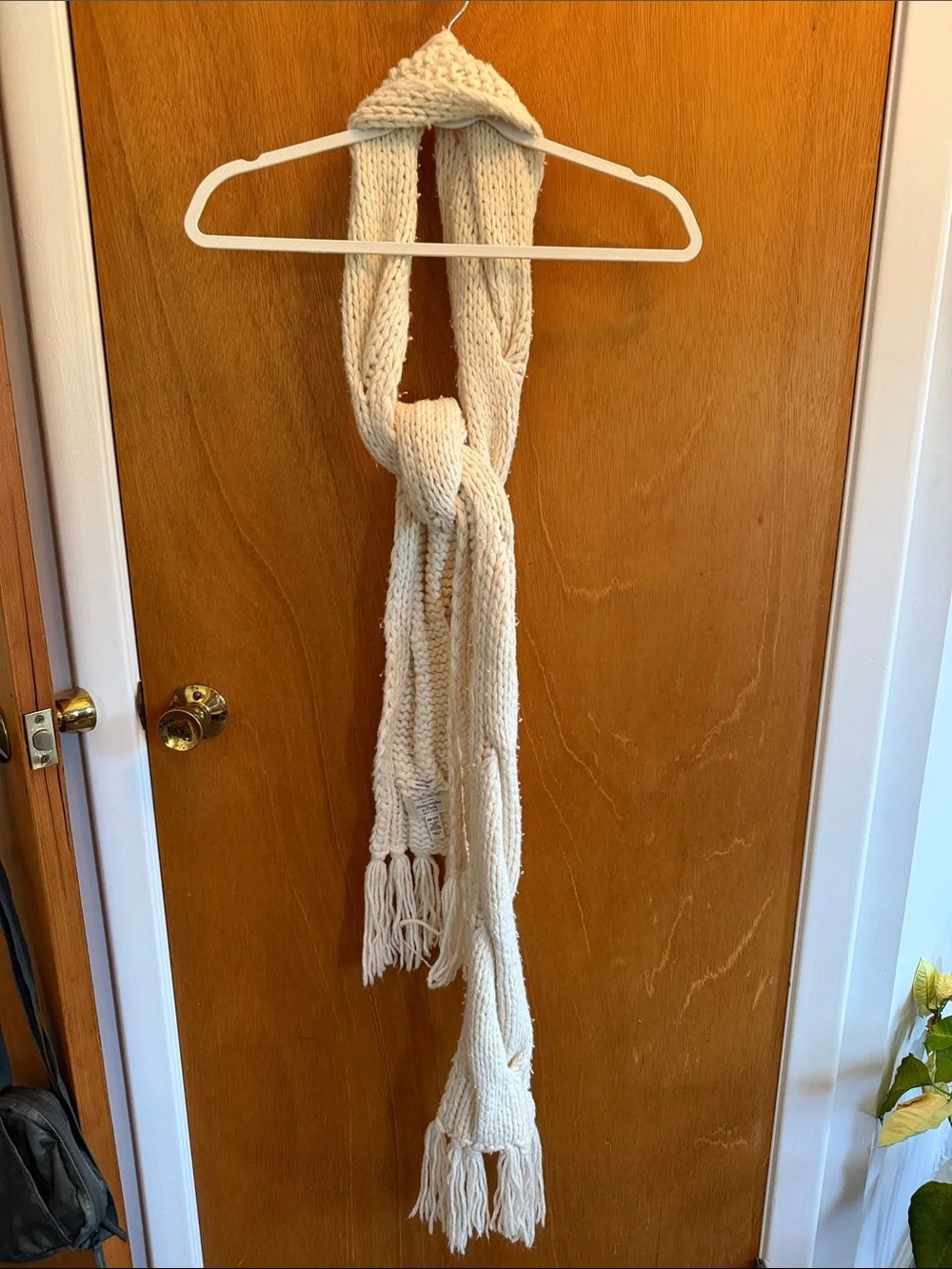 Abercrombie & Fitch Cream Knit Fringe Scarf