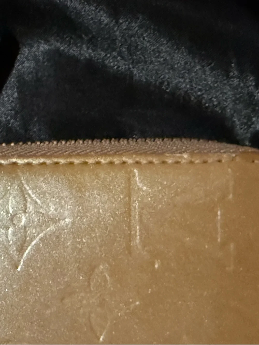 Louis Vuitton authentic compact