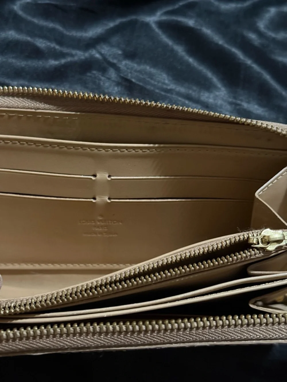 Louis Vuitton authentic compact