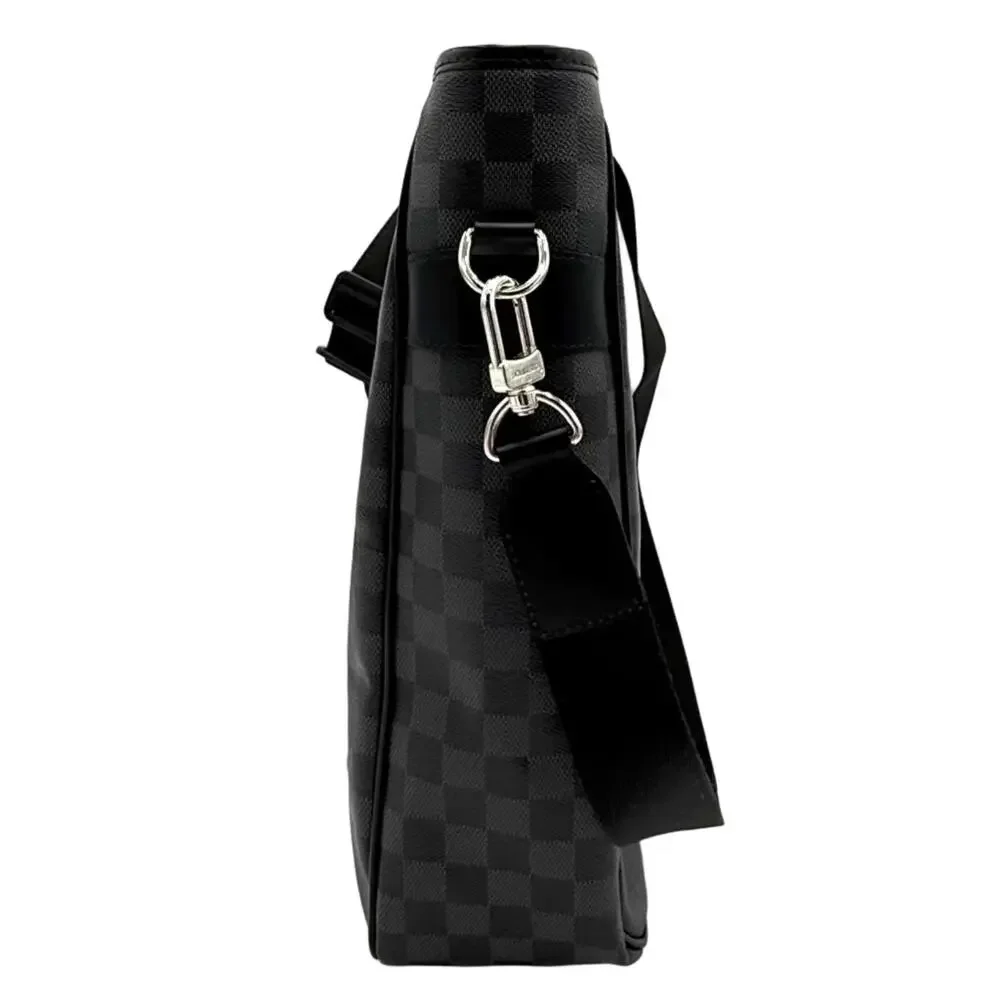Louis Vuitton damier graphite