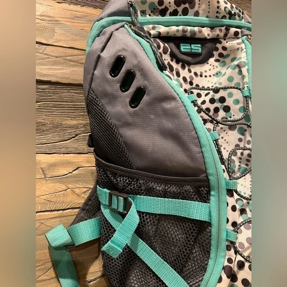 Eastsport be compartment