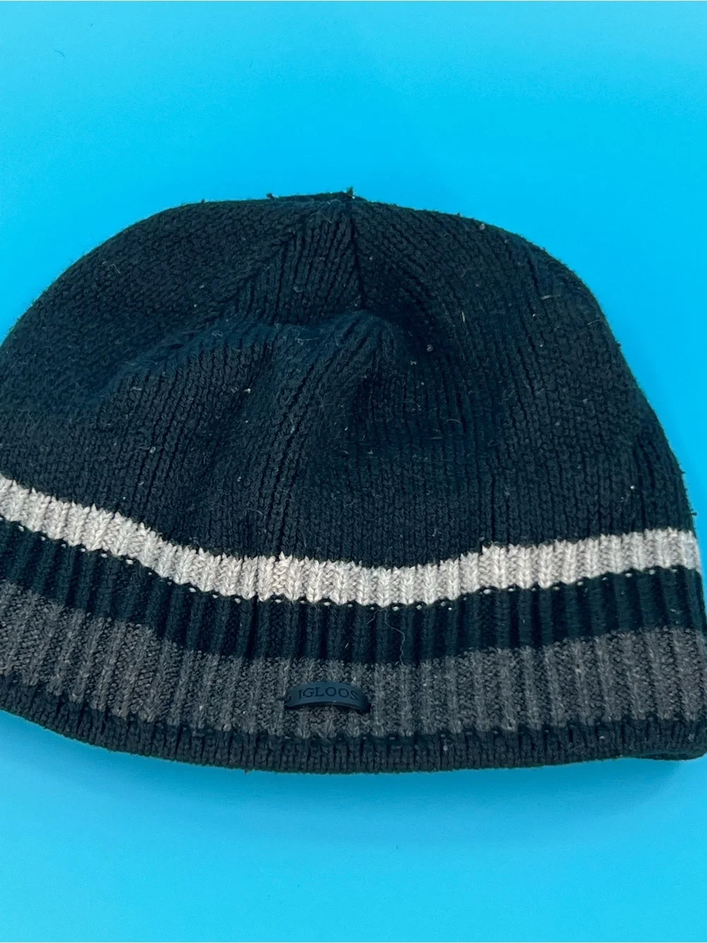 Igloo snug features stripe
