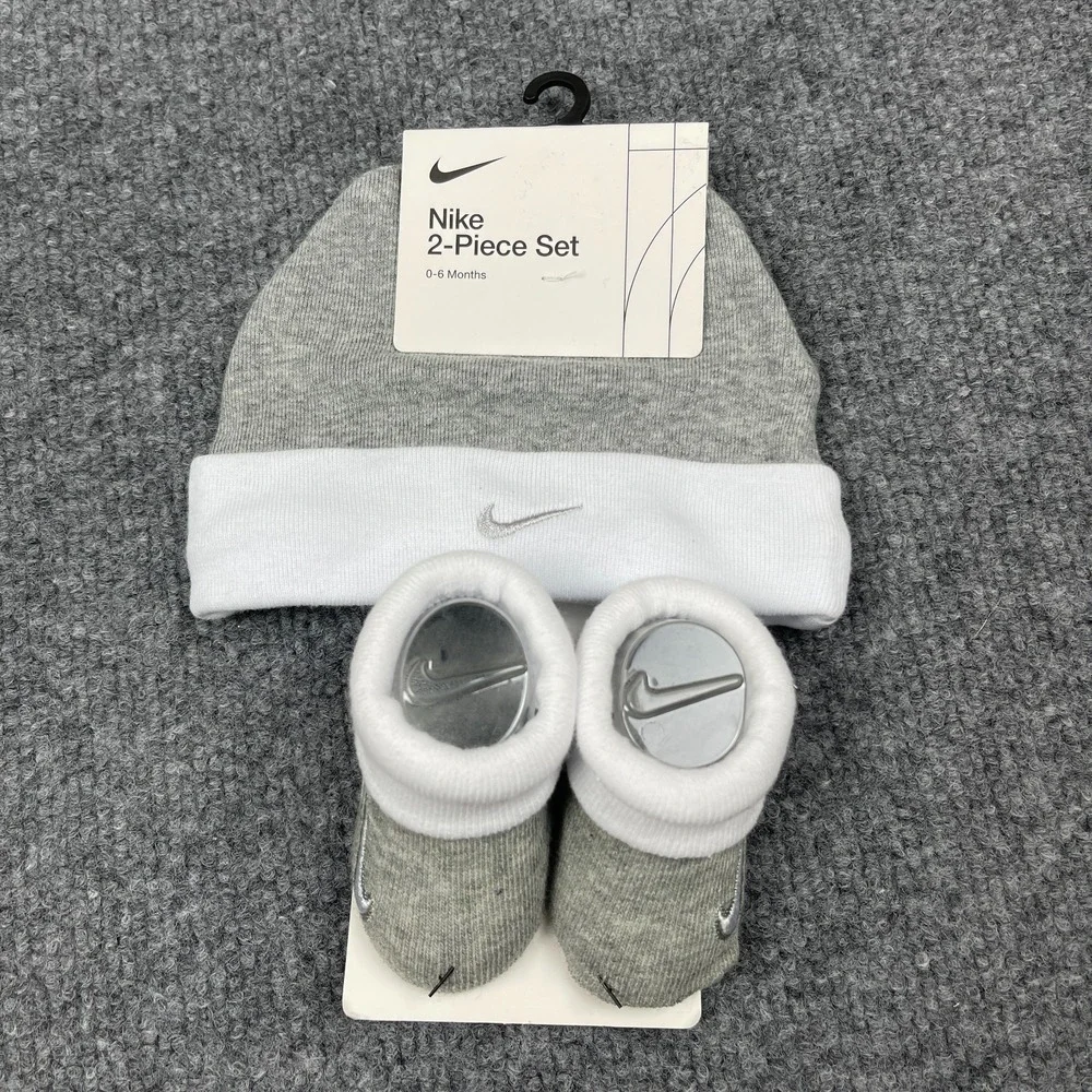 Nike Baby Beanie Hat and Booties 2-Piece Set 0-6 Months Grey White Swoosh NWT