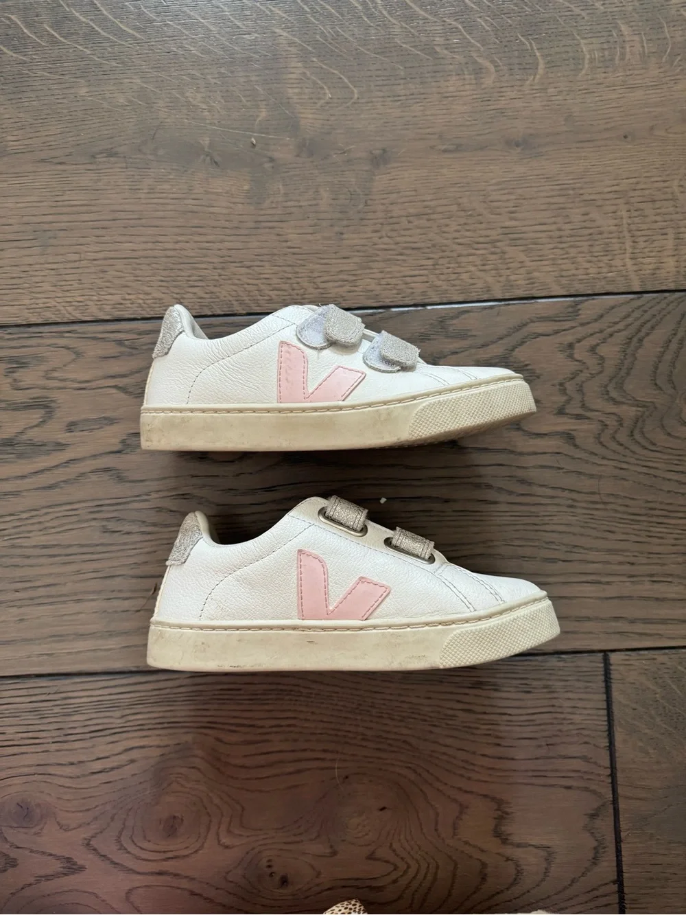 Veja Kids Cream & Pink Velcro Sneakers