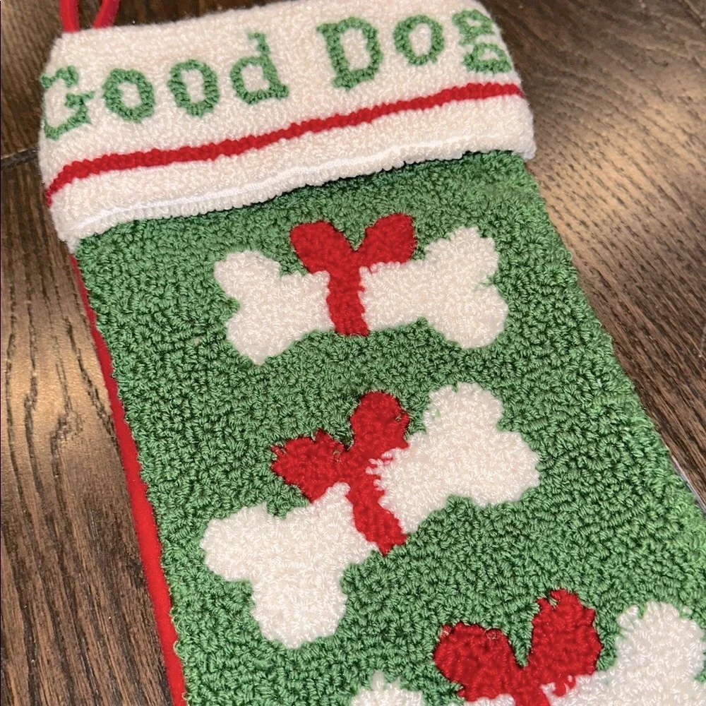 N/A festive green