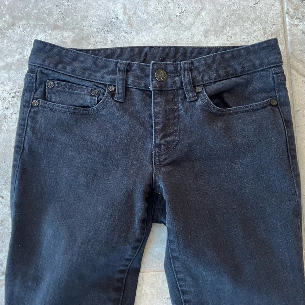 Tory Burch dry subtle black