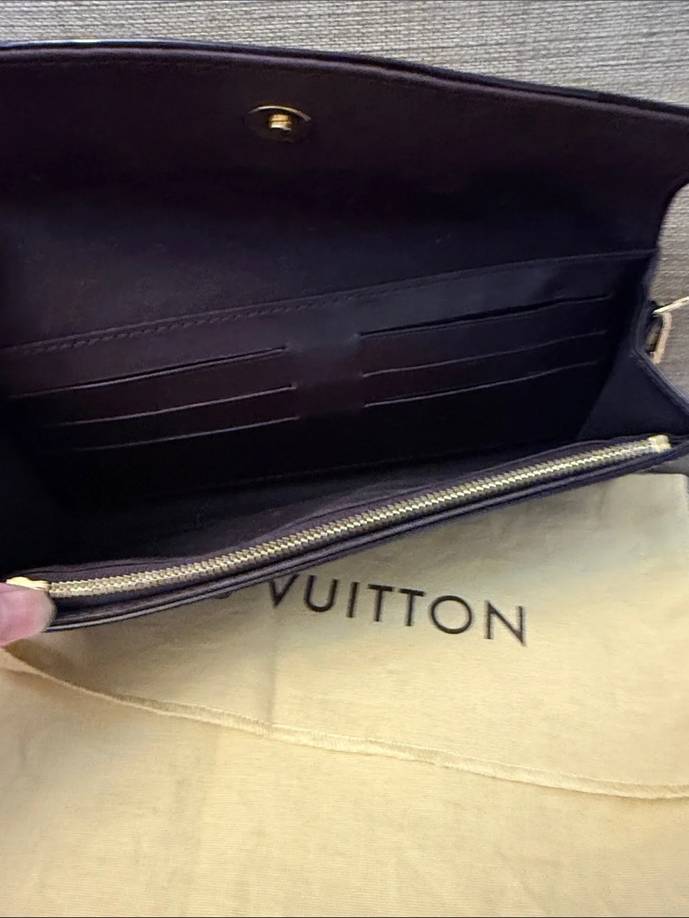 Louis Vuitton excellent no