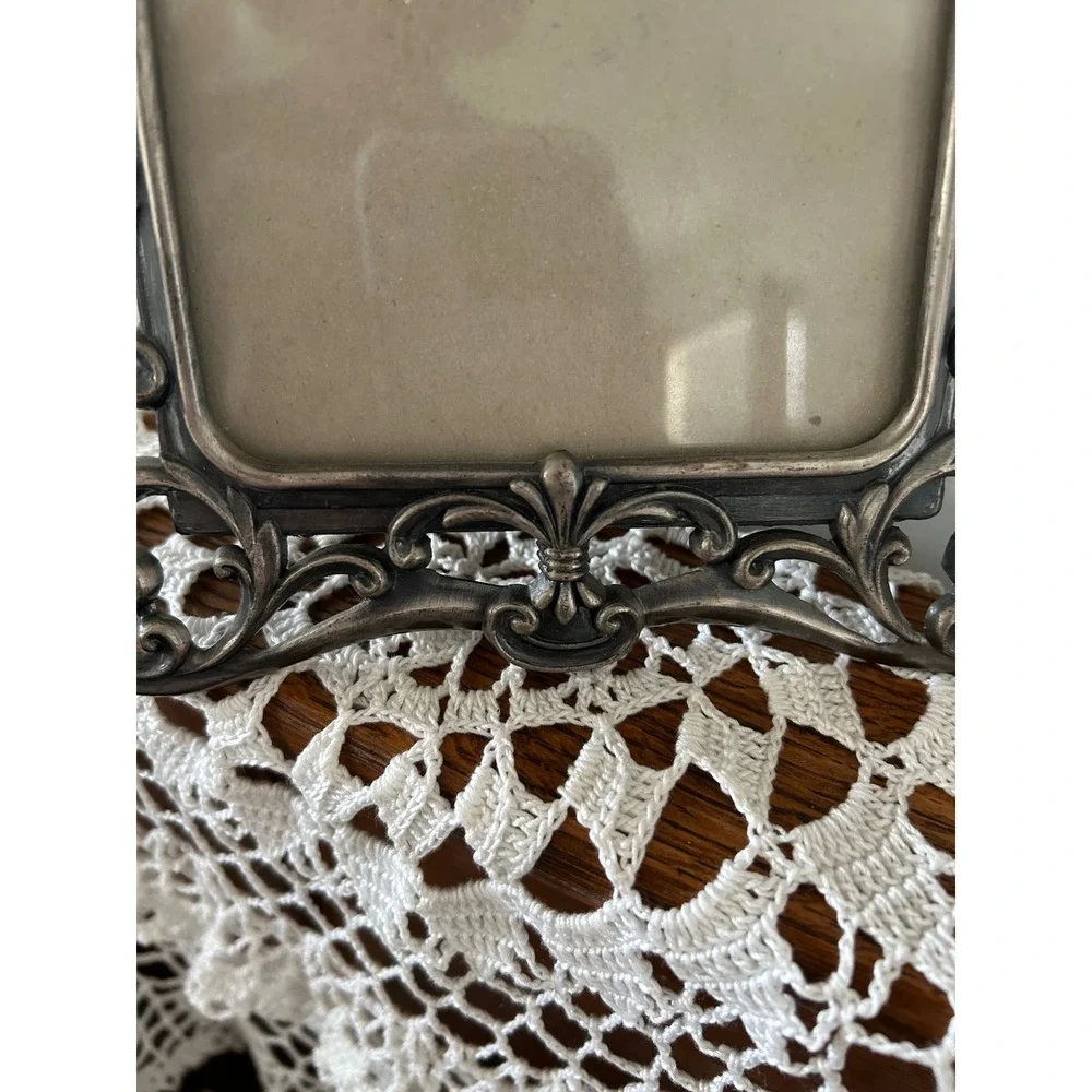 Burnes of Boston Silver Tone Ornate Scroll Fleur-De-Lis Metal Picture Frame 4x6