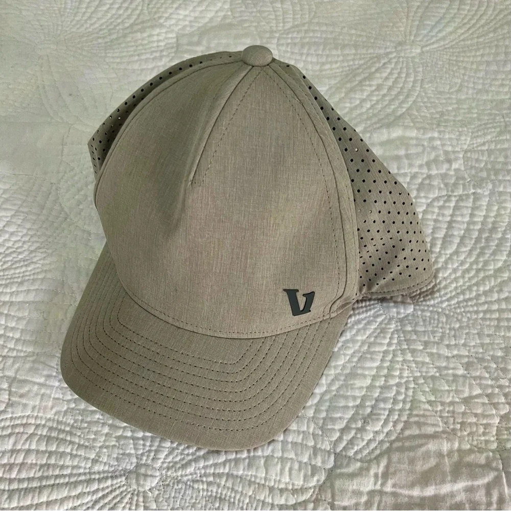 Vuori closure sweatband plus