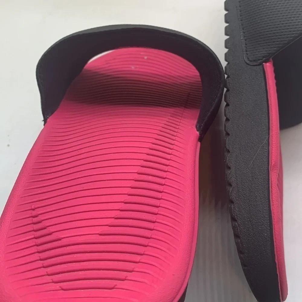 Nike Hot Pink Black Slide Sandals Sz 5Y. KS1316