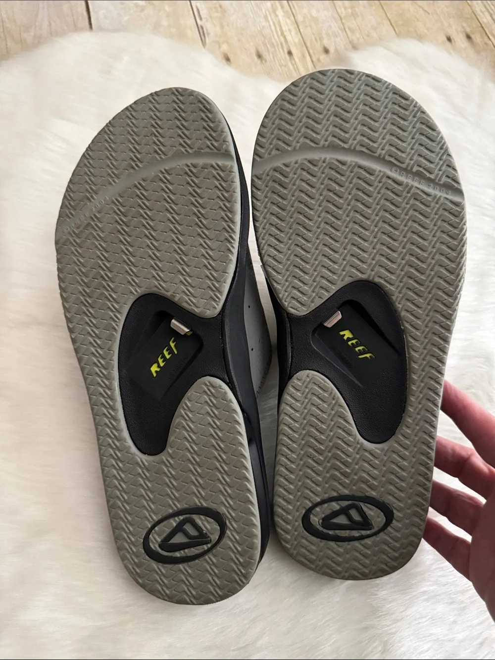 REEF MENS BYOB Gray Slide Sandals with Black Footbed