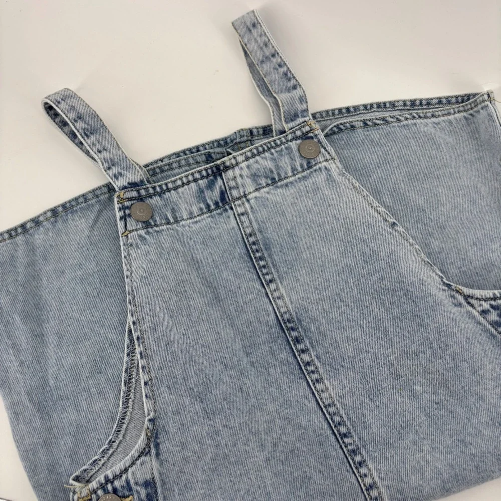 Levis excellent levi
