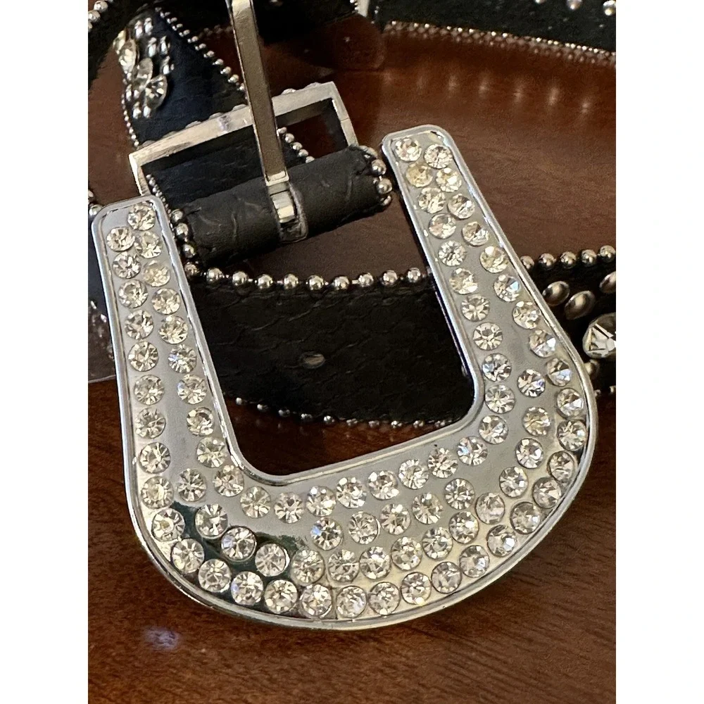 N/A women black