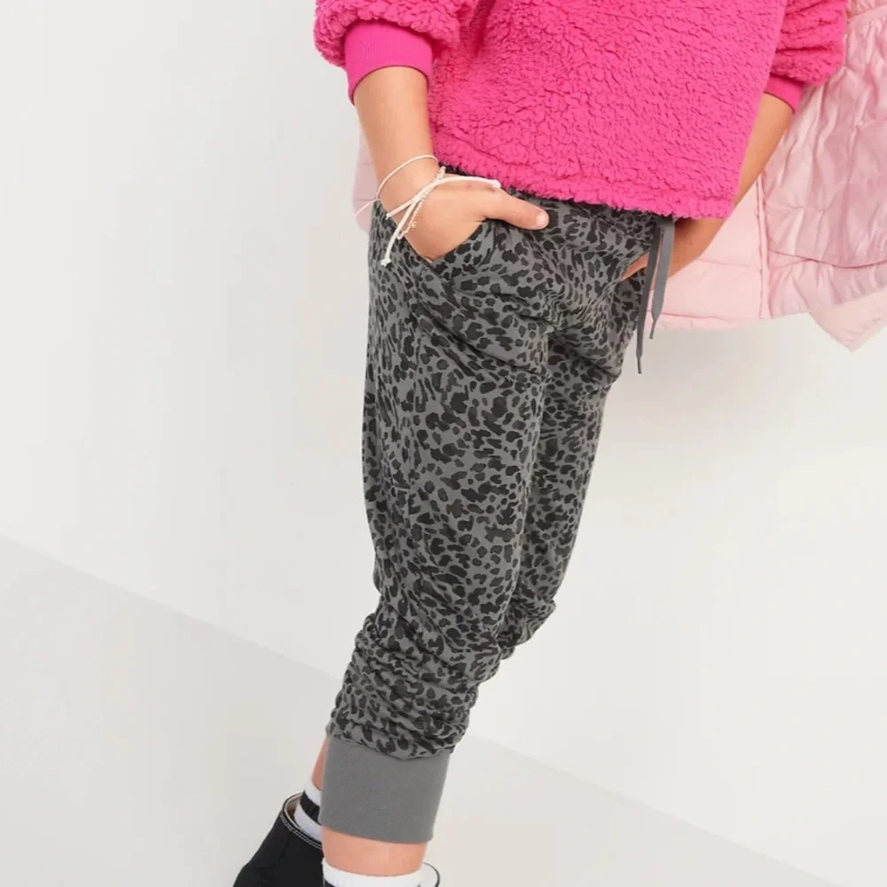 OLD NAVY High-Waisted Vintage Printed Jogger Sweatpants Gray Leopard Print Large