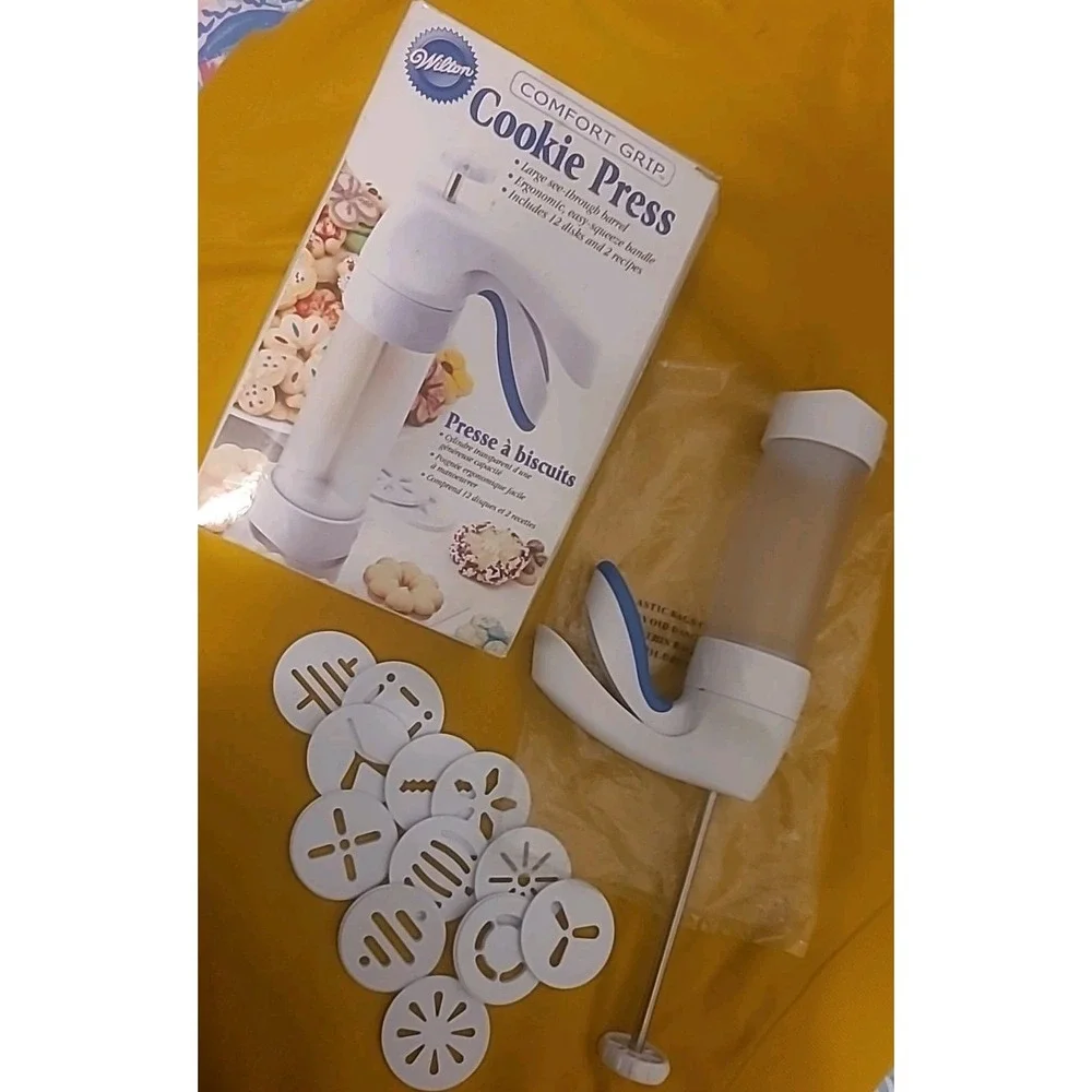 Wilton‎ Comfort Grip Cookie Press w/ 12 Discs & Box – Spritz Cookies Baking Tool