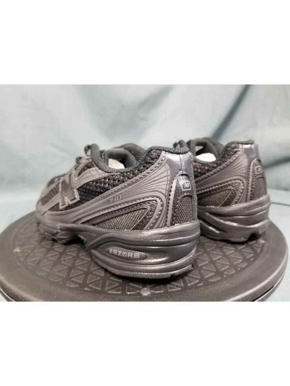 New Balance 740 Bungee Lace Sneakers Black Grey PZ740BO Kids Size 1 NEW NO BOX!