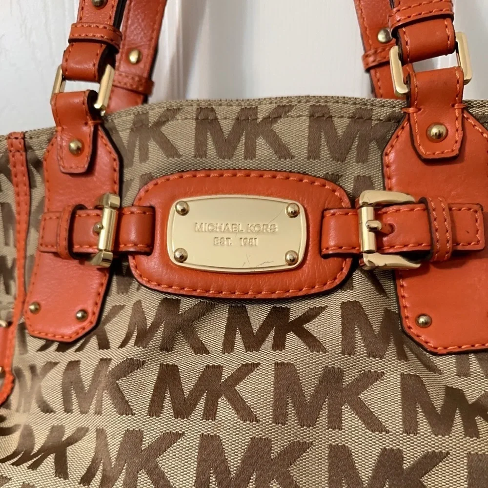 Michael Kors mk signature