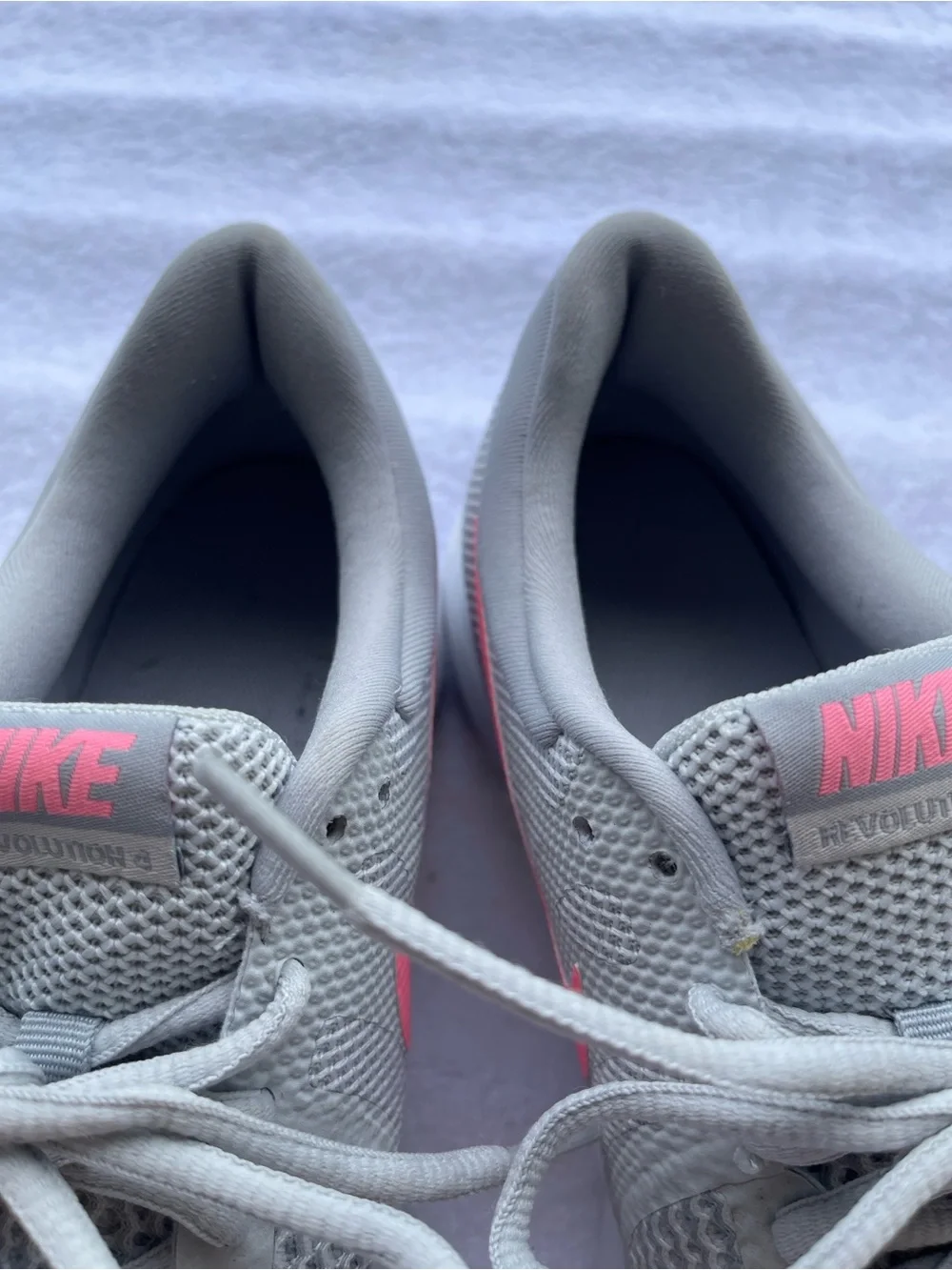 Nike revolution running