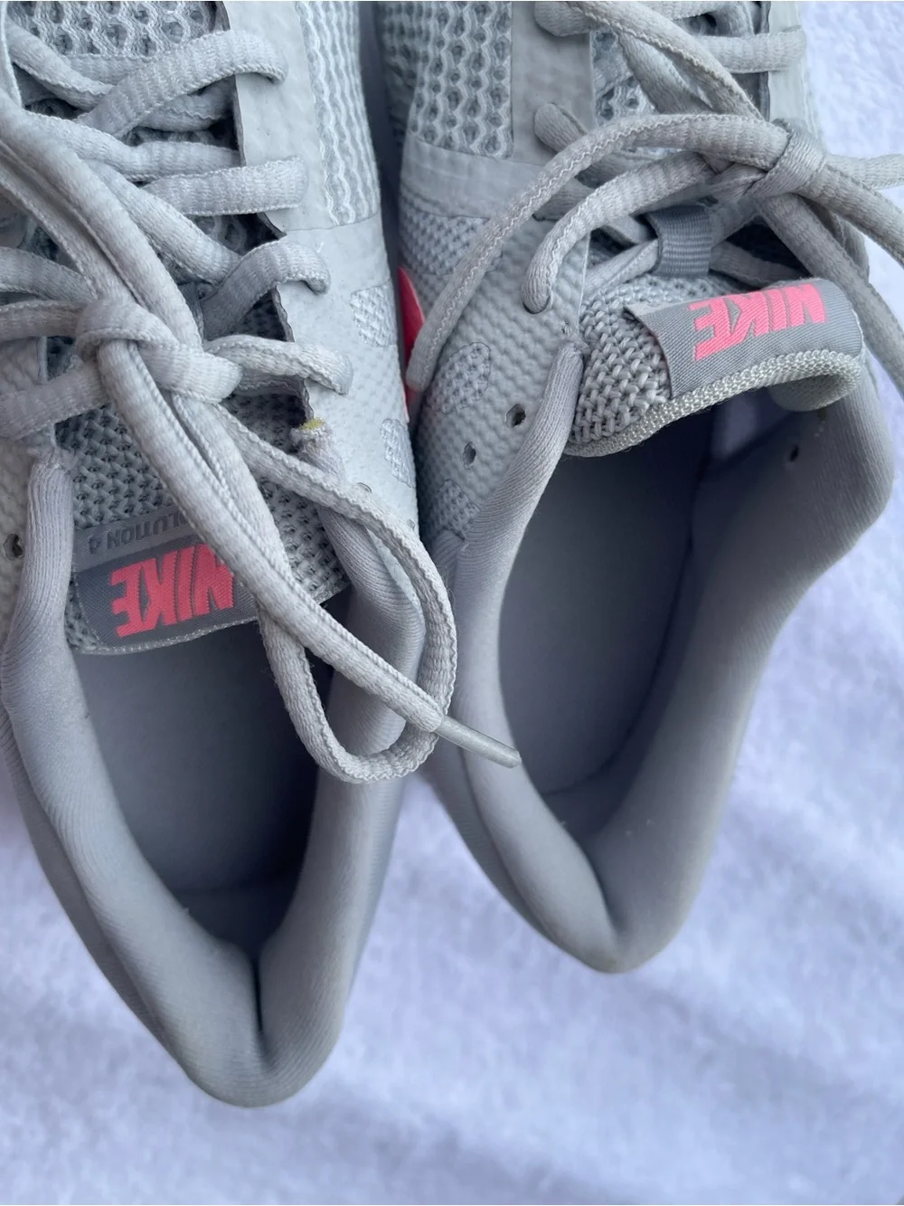 Nike revolution running