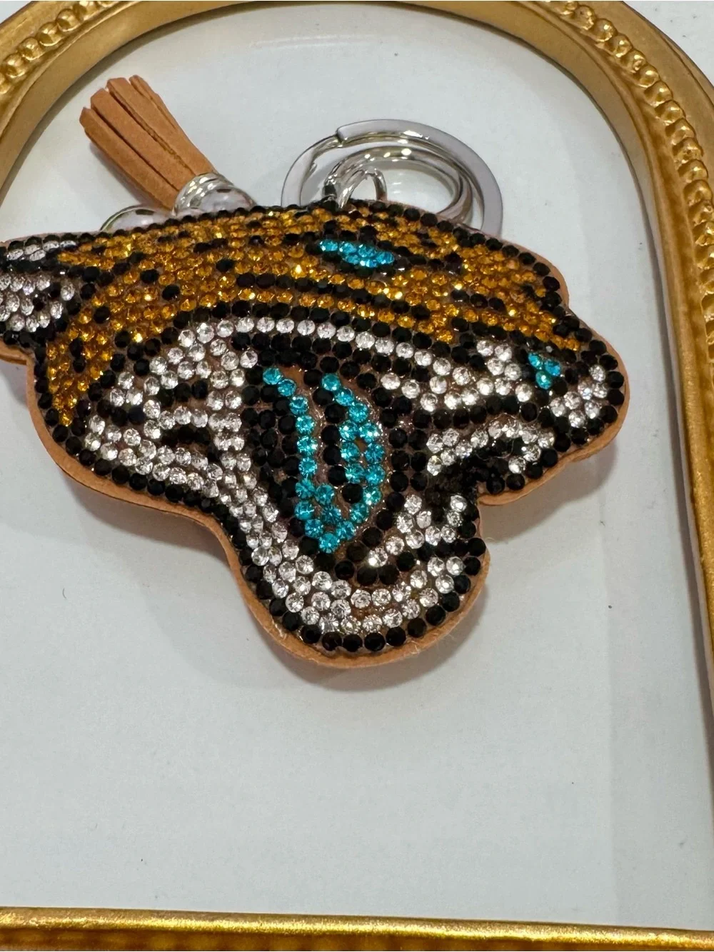 unbranded eye catching