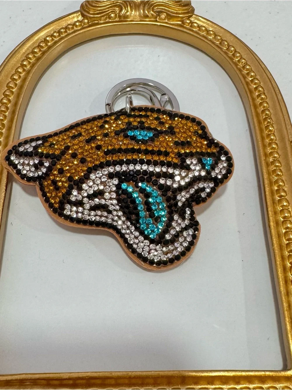 unbranded eye catching