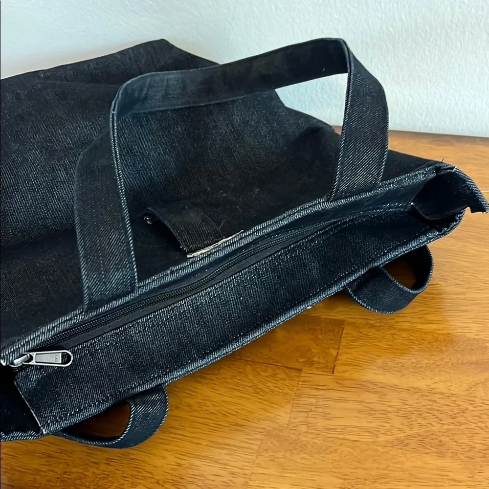Sak Saum sleek denim