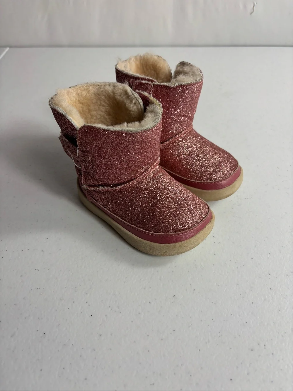 UGG Keelan toddler boots in pink glitter  toddler size 5