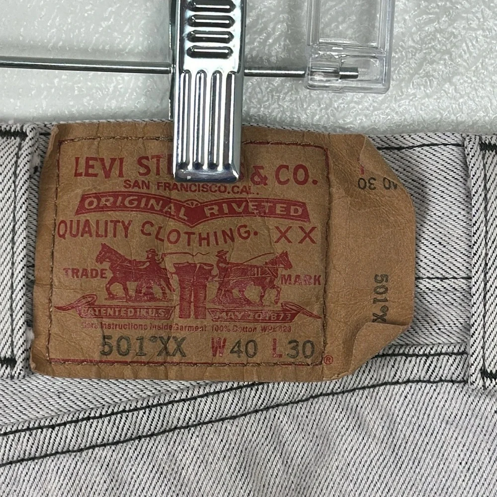 Levis Button Fly 501 Straight Fit Jeans Men's 40/30 Actual 38/28‎ Light Gray