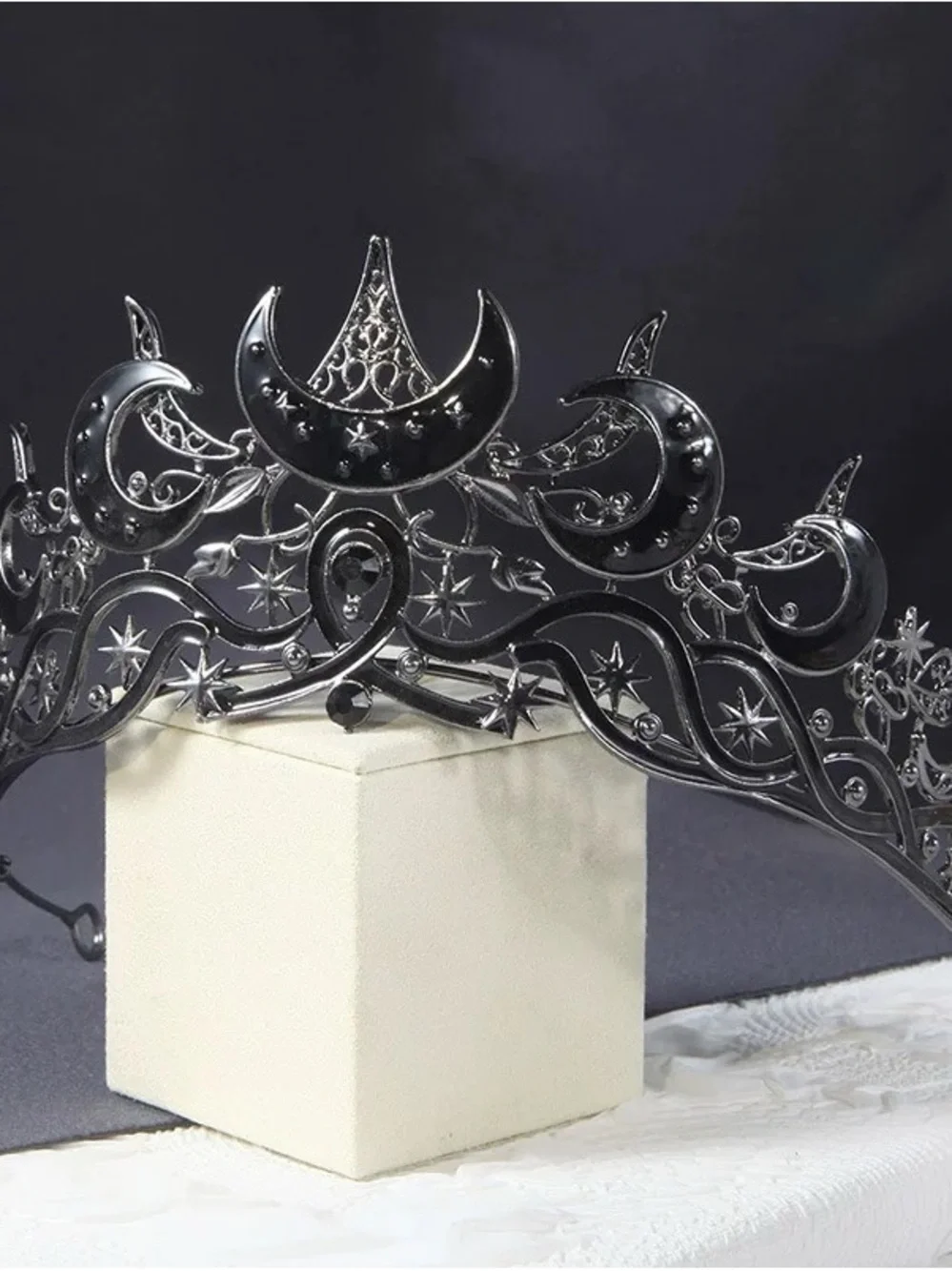 N/A elegant black