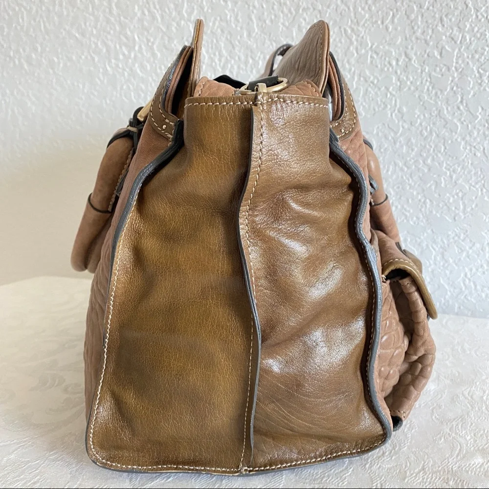 Chloe front pocket organizer tote