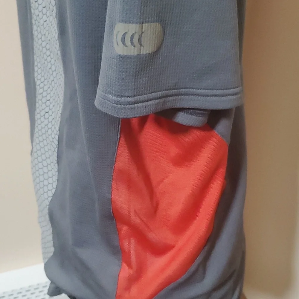 Nike Sphere React gray shirt size L