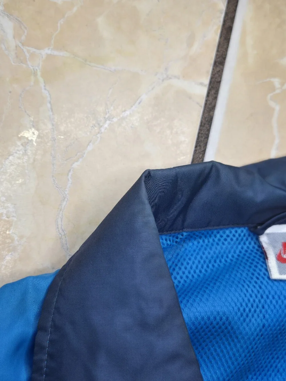 Vintahe Nike Blue Windbreaker with Lime Accents