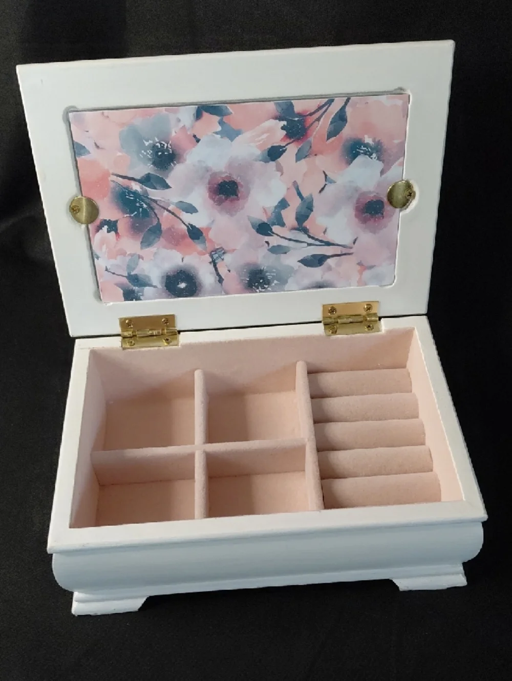 White Floral Jewelry Box with Pink Accent
