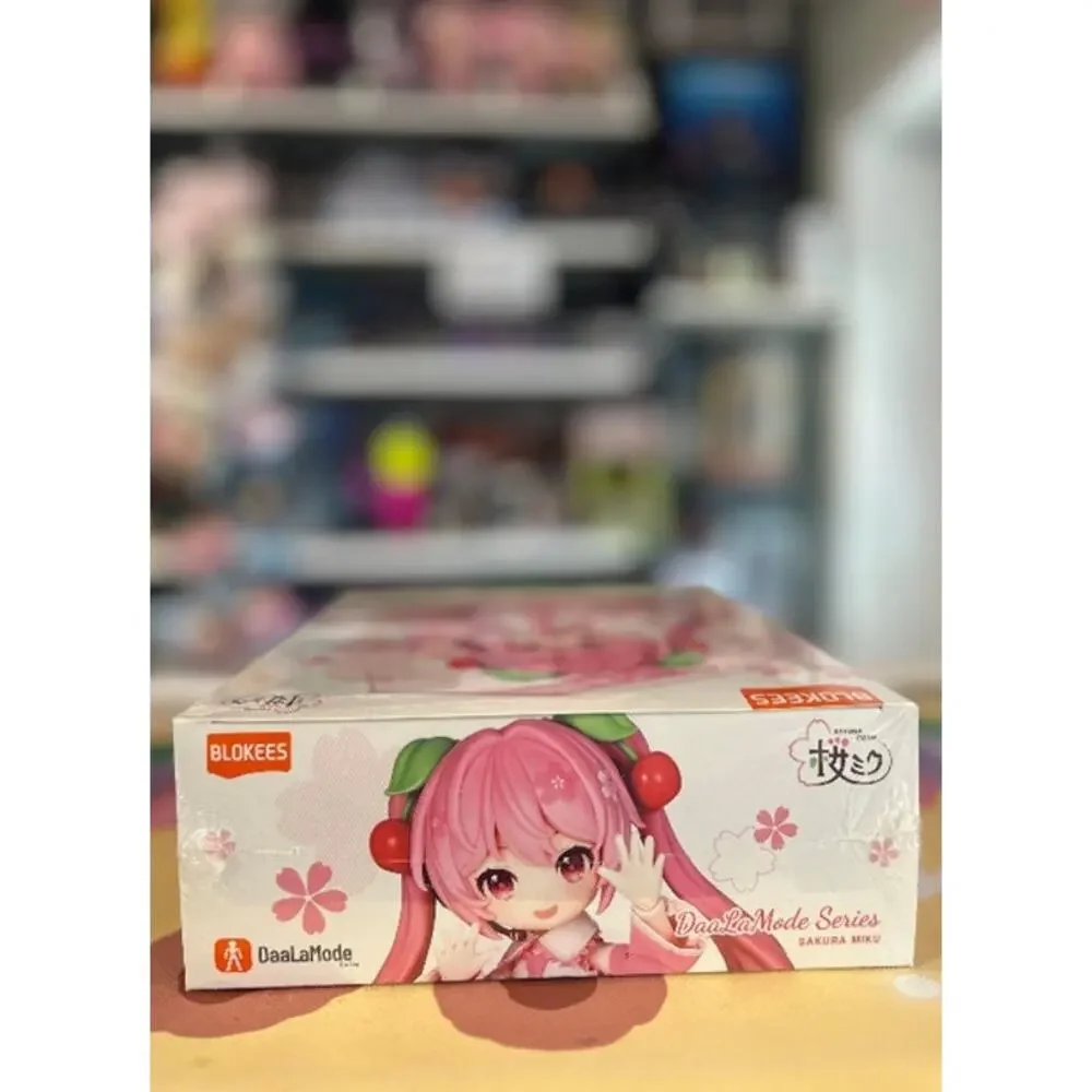 BLOKEES bring beauty