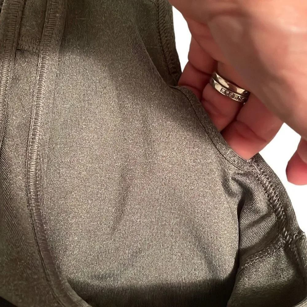 Nearly New! Gray Nike Sports Bra - Size XXS